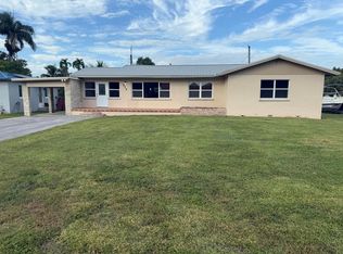 217 NW Ave E, Belle Glade, FL 33430