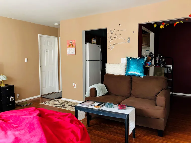43 Lincoln Gdns #43B — Photo 5