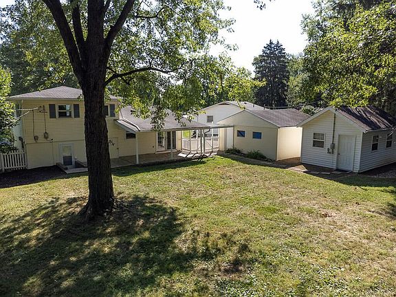 4th image of 605 Deerwood Ave E