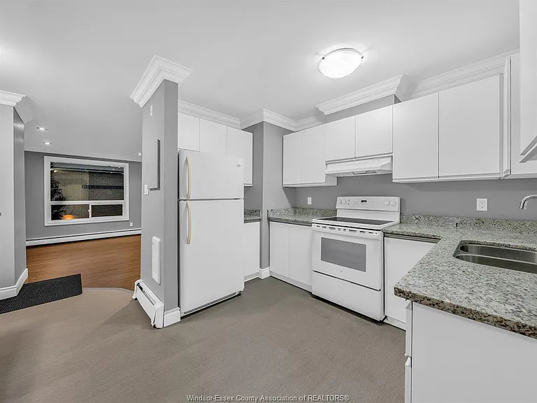 5830 Malden Rd — Photo 4