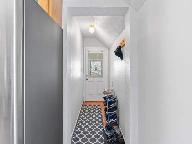 1706 5th St NE #2 — Photo 11