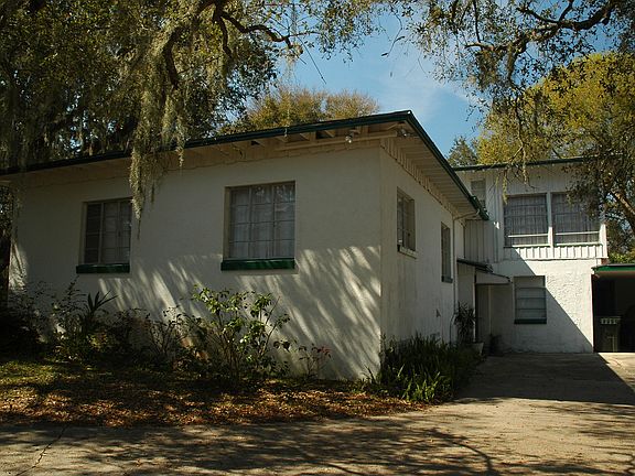 4th image of 1840 Highland Dr