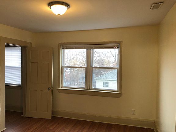 4th image of 5025 Tod Ave