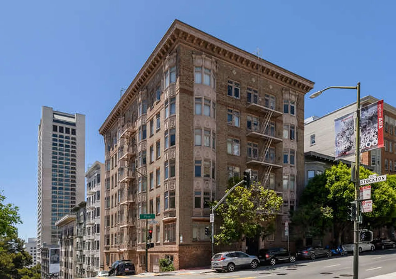 701 Pine St — Photo 1
