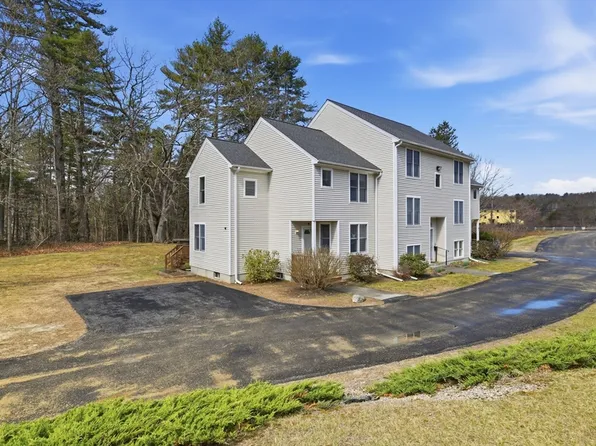 10 Meadowbrook Ct #10, Oxford, MA 01540