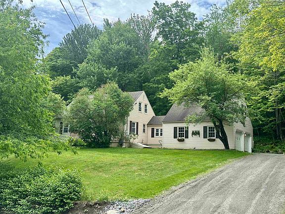 3rd image of 1261 King Hill Road