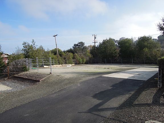 3rd image of 12360 Priscilla Ln