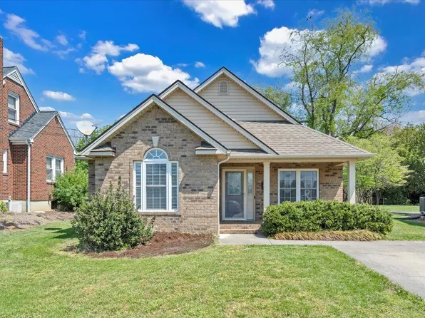 212 N Bruffey St, Salem, VA 24153