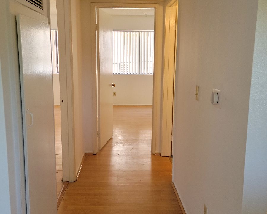 2nd image of 14521 Hartland St APT 207