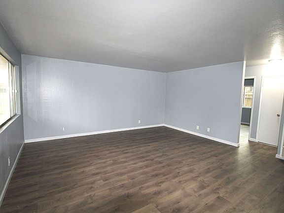 3rd image of 4040 Quigley St APT 5