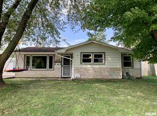 2404 11th St, Silvis, IL 61282