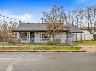 1956 Roberts Rd, Medford, OR 97504