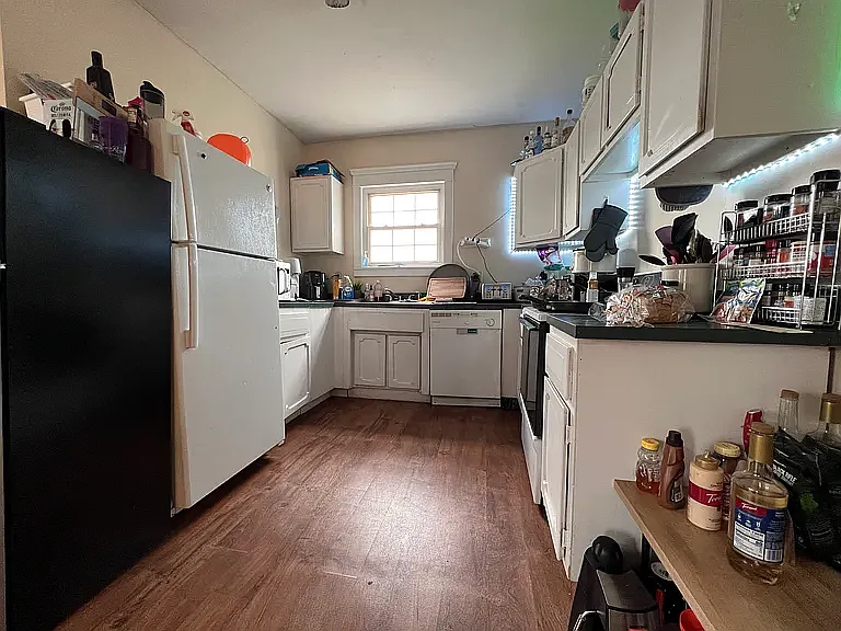 381 Forest Ave #B — Photo 9