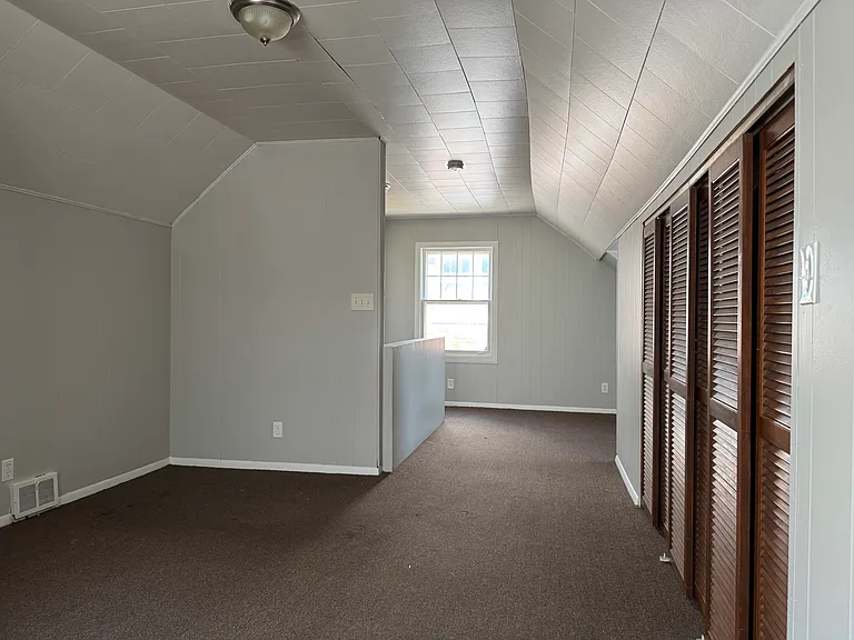1449 Ferry Ave — Photo 6