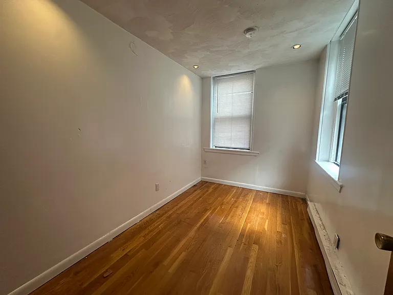 89 Prince St #7 — Photo 8