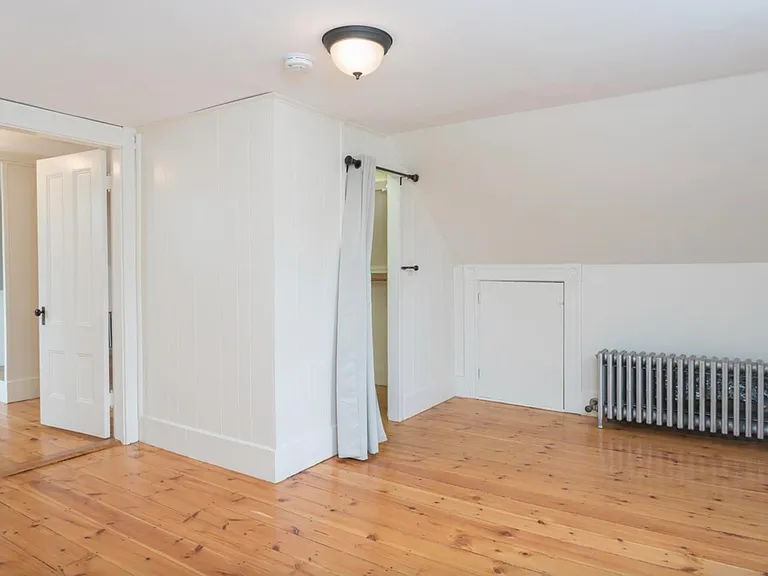 19 Blossom St — Photo 18