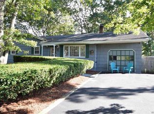 6 Robinson Ave, Medford, NY 11763
