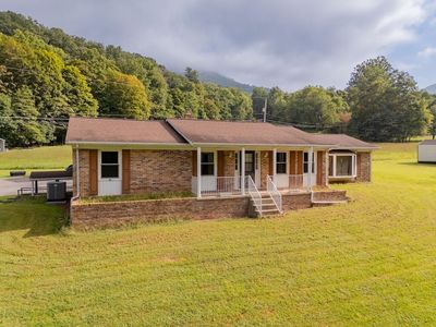 1838 Cascade Dr, Pembroke, VA, 24136