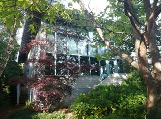 518 N 64th St, Seattle, WA 98103