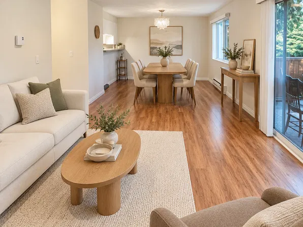 15609 NE 18th St, Bellevue, WA 98008