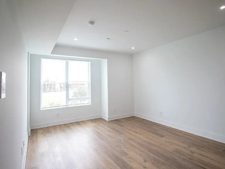 1740 N 22nd St #5 — Photo 9