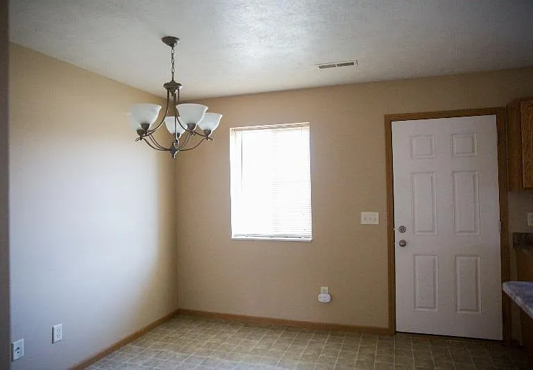 Williamsburg Townhomes — Photo 4