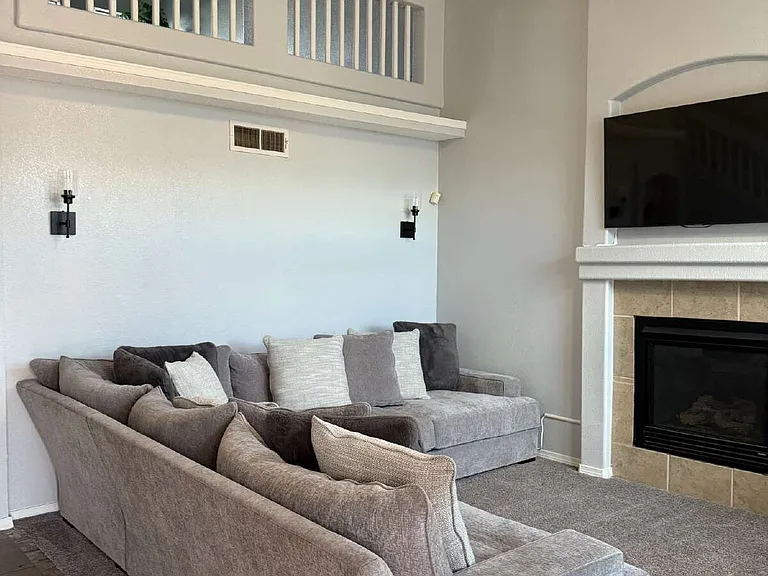 12253 Holy Springs Ct — Photo 10