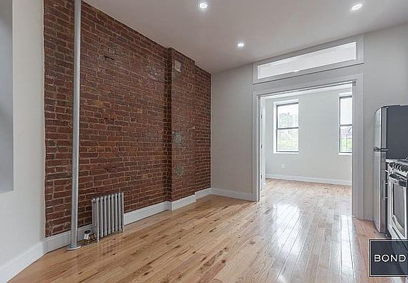 4th image of 1968 3rd Ave APT 8