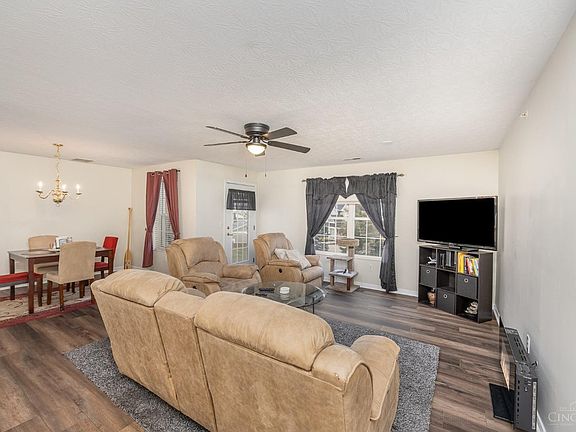 2nd image of 3617 Hazelnut Court