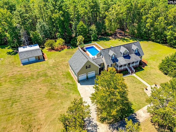 4th image of 75 Valley View Dr