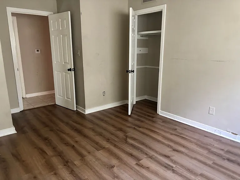 151 Chatham Cir — Photo 7