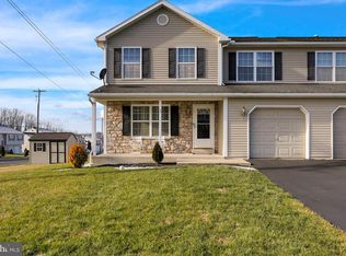 2800 Mannerchor Rd, Temple, PA 19560