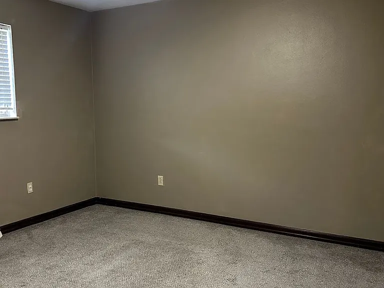 10 Tanbark Dr — Photo 5
