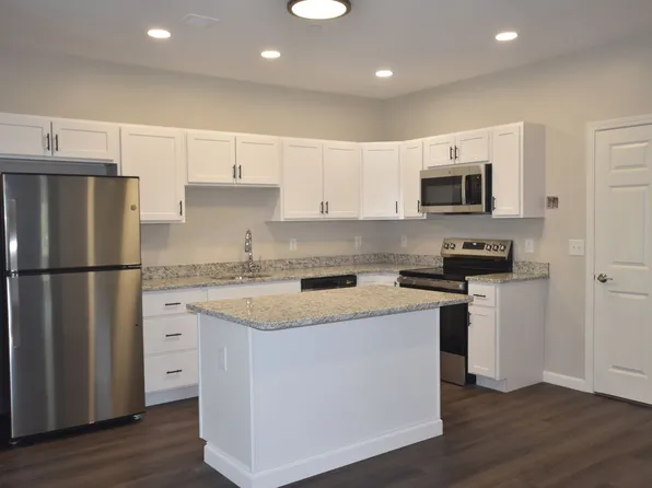 V&W/217 Rockingham Rd, 217 Rockingham Rd Unit 203, Londonderry, NH 03053