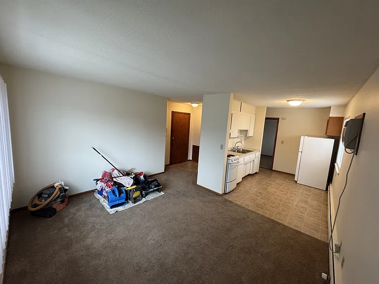 1634 Eustis St — Photo 14