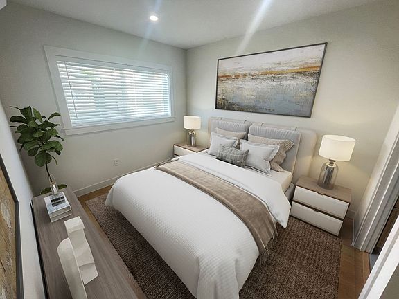 3rd image of 1549 S Westgate Ave #10