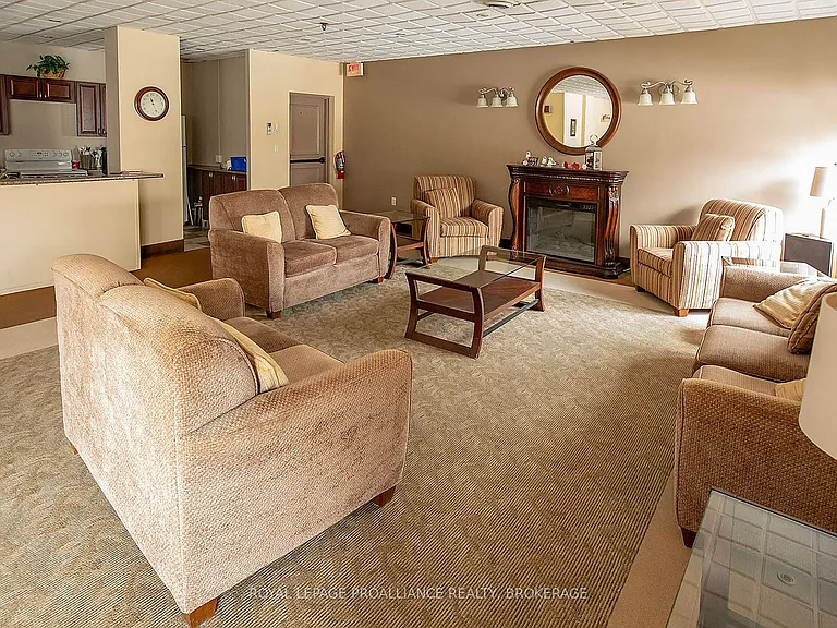 120 Barrett Ct #411 — Photo 17