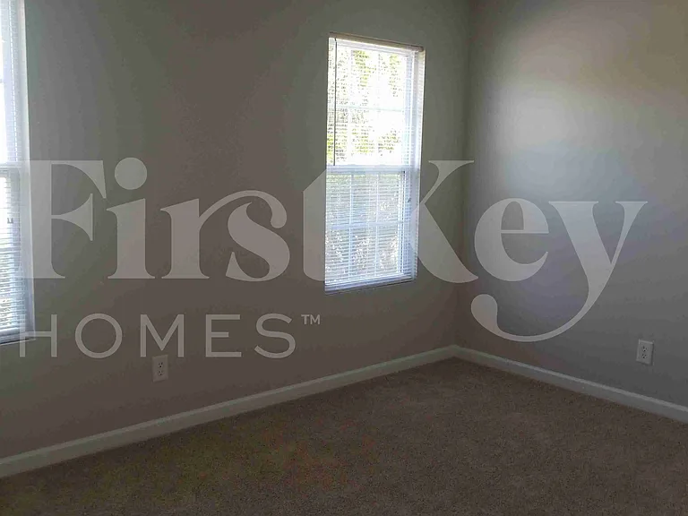 136 Rockbridge Ct — Photo 24