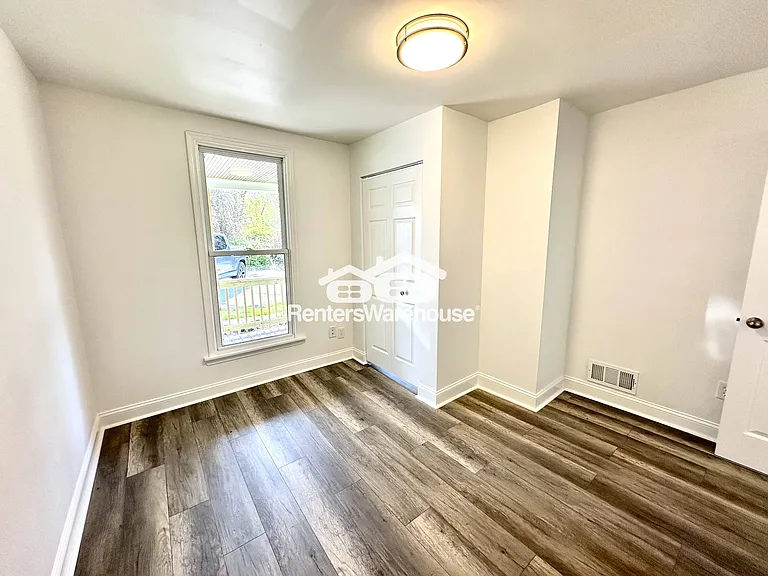 4210 College Ave — Photo 8