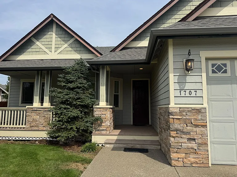 1707 E Ashford Way — Photo 17