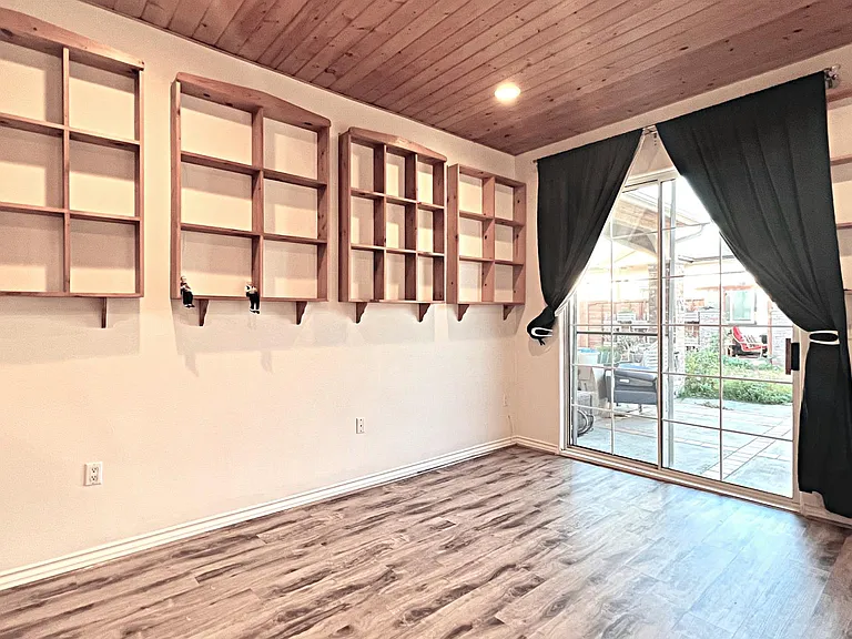 5627 Adele Ave — Photo 22