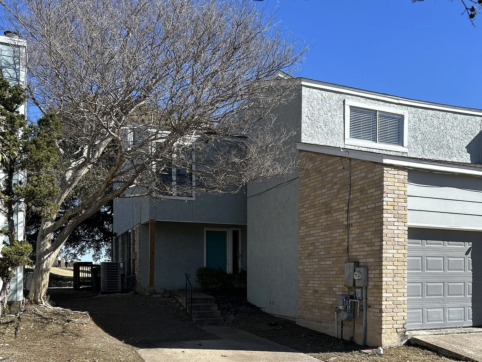 2 bed, 2.5 bath, 1843 sqft, $1,900 — Photo 4