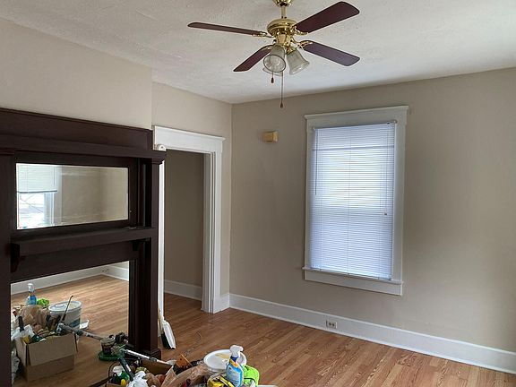 2nd image of 704 Vine St Floor 2