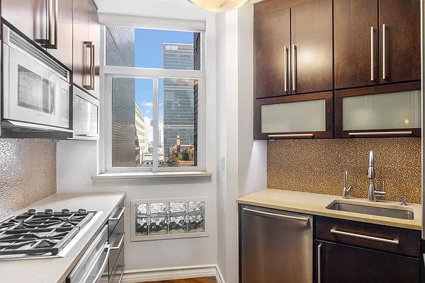 Rented by Corcoran | media 5