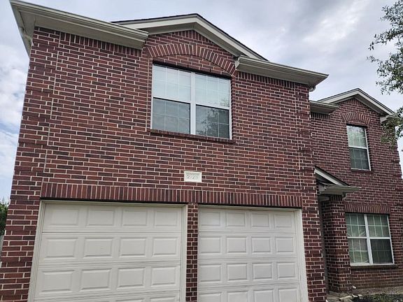 3rd image of 2725 Foster Hill Dr