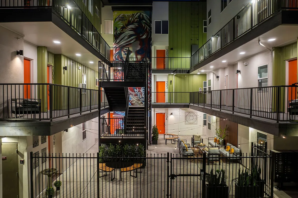 Building Photo - The Carlin - Vesta