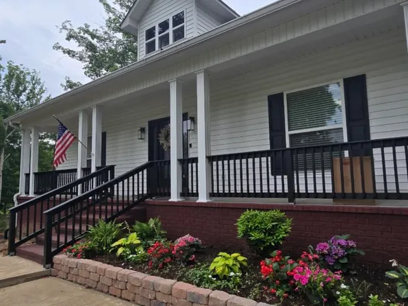 190 Sycamore St, Adamsville, TN 38310