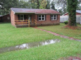 1405 Shaw Ln, Kinston, NC 28501