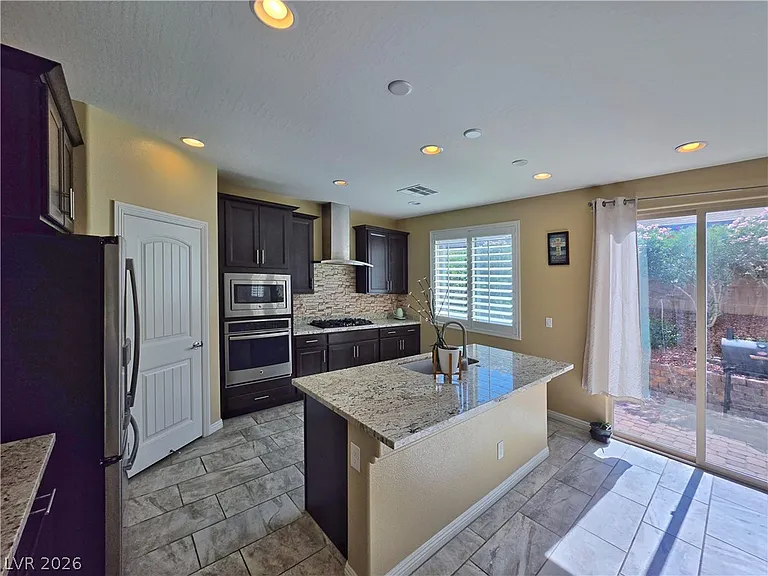 6186 Allen Cove Ct — Photo 11