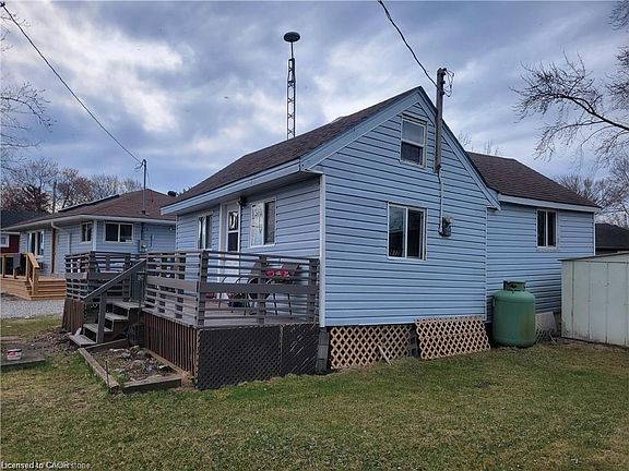 2nd image of 1072 Lakeshore Rd